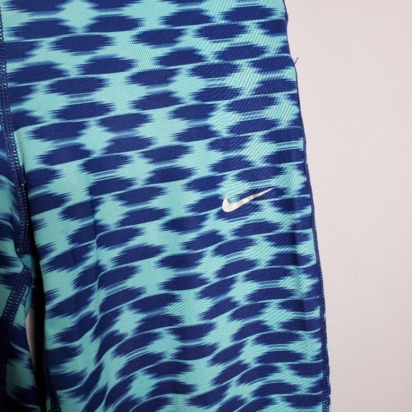 Nike Dri-Fit Blue Printed Run Relay Crop Leggings - Picture 6 of 12